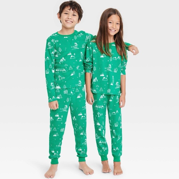 Kid’s Wondershop Christmas pj’s - Picture 2 of 11